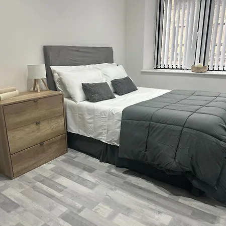 1 Bed Flat - In The Heart Of Centre * Bradford (West Yorkshire)